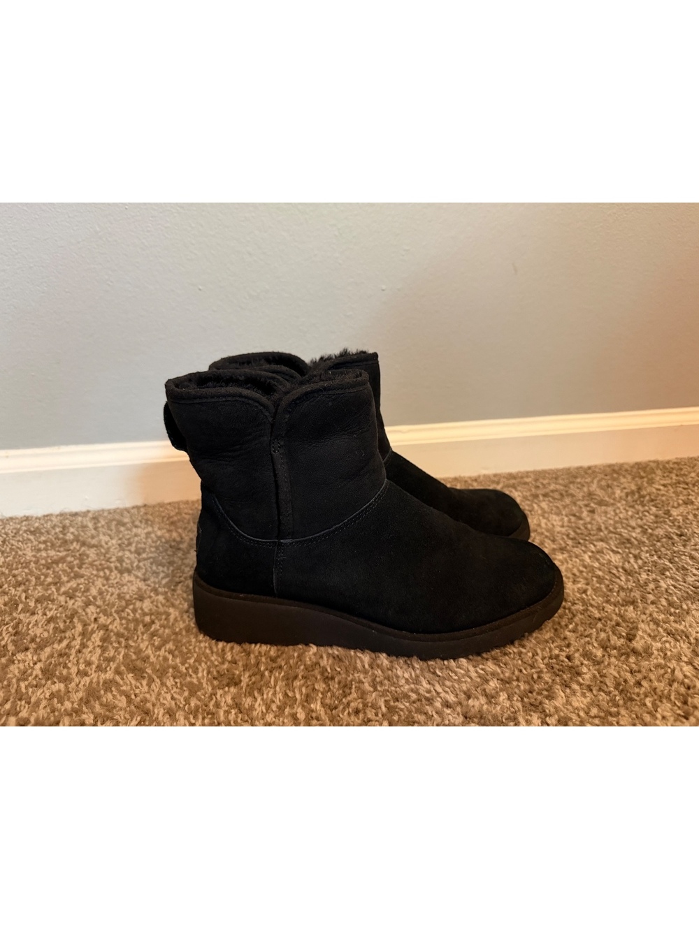 UGG Kristin Wedge Boots Women’s 6.5